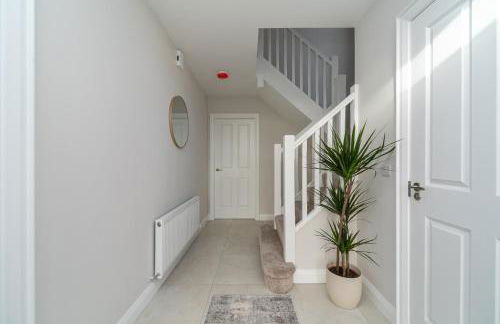 Modern Entire Home steps from the Train Station - Foto 33