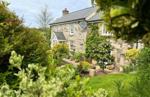 Rose Cottage - Photo 2