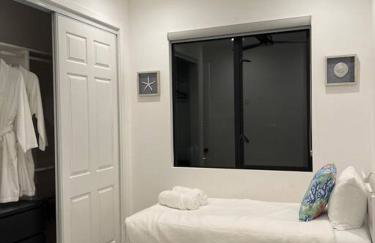 Beach House with Rooftop Jacuzzi - Foto 36