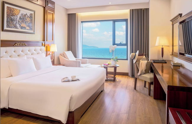 DLG Hotel Danang - Photo 39