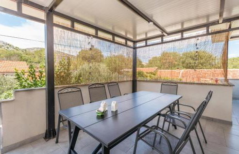 3 Bedroom Amazing Apartment In Banjevci - Foto 13