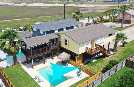 Private Pool, Yard, Deck, by the Nature Preserve! Tipsy Flipper by Avantstay - Photo 2