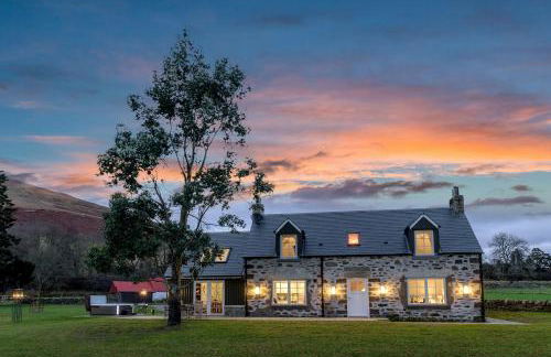 Dalveich Cottage, hot tub, 2 bedroom, Lochearnhead - Foto 4