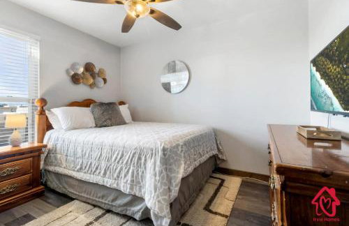 The Plaza - An Irvie Home w Summer Pool - Photo 5