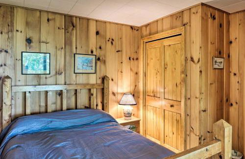 Rustic Cozy Cabin on Island Lake with Fire Pit, Dock - Foto 15