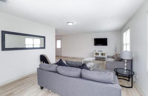 Spacious West Side Home away from Home! - Foto 12