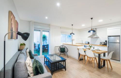 APARTAMENTO TURISTICO A 140 M PLAYA CANELIÑAS- Portonovo- 2 HABIT 4-6 pax 102 - Foto 1