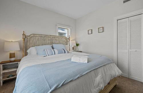 Blue Moon - LUX Oceanfront Pool Hot Tub Theater - Photo 70