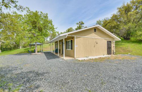 Coulterville Home with Gazebo Near Lakes and Hiking! - Foto 26