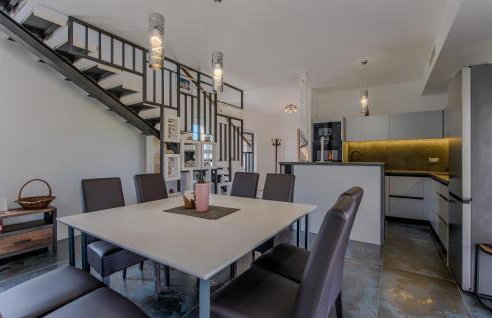 Awesome Home In Brtonigla With Sauna - Photo 32