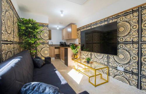 Lux Versace Pad Sleeps 10 Hot Tub, Cinema & Games Room - Foto 66