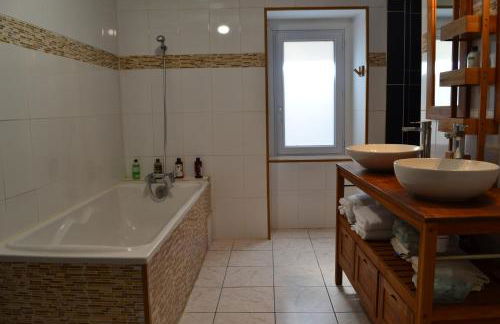 Maison 3 chambres , terrasse et garage à 20 min de La Rochelle - Foto 13