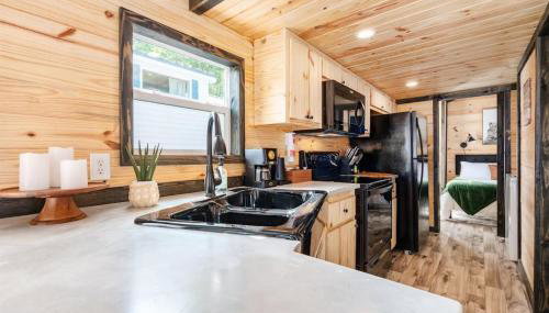 3 Bearly Working Luxury Tiny House Firepit Mins to Lake Guntersville - Foto 3, stove