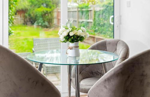 Stylish Four Bedroom House - Garden - Parking - Great Barr 110F - Foto 20