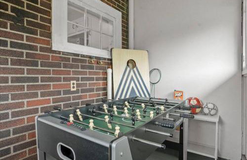 Entire Spacious Home Near DC - Photo 45