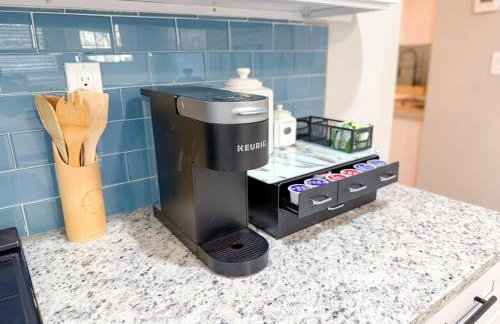 Jax 5BR Family Paradise -Hot Tub-Game Room-Patio- - Photo 36