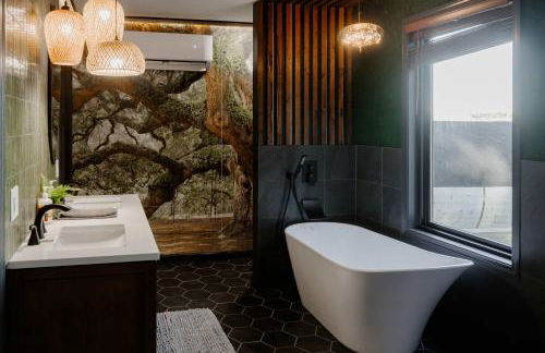 Bluffview on the River with a hot tub sauna pool table and more - Foto 25