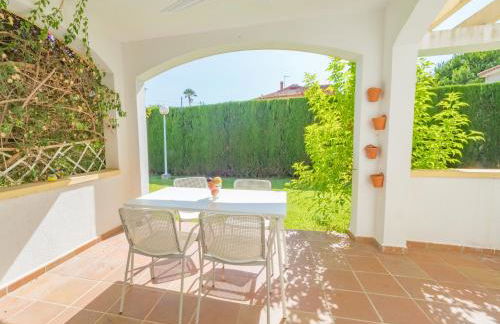 Casa Adosada Esquinera Urbanización Piscina Comunitaria - Photo 6