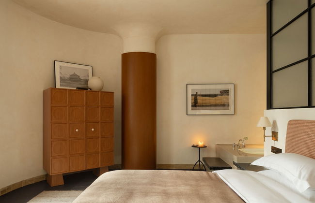 Golden Age Hotel - Photo 38