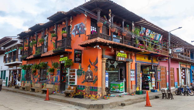 Tour por los pueblos de Ricaurte Alto - Foto 2, Ráquira destaca por sus coloridas viviendas