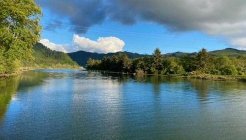 Riverside retreat with stunning views, historic charm - Coastal adventure awaits - Foto 3