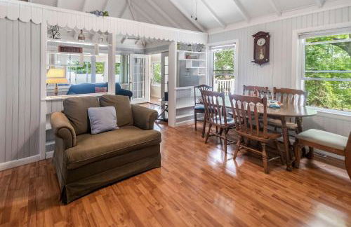 Family Lakefront Adventure House 3BR wFirepit & Scenic - Foto 41