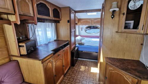 CampOloHel- przyczepa kempingowa - Foto 3