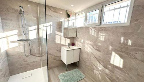 Cozy Station House & Direct Access to Paris - Foto 5, Shower