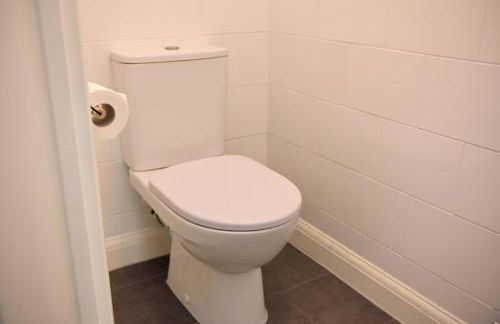 Modern house in City Centre with private parking and gated property - Foto 32