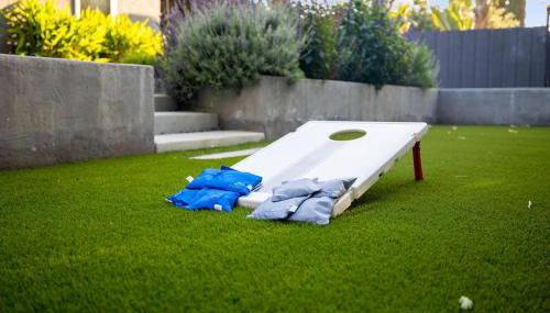 Modern Oceanside Stay with Yard & Laidback Vibes - Foto 3, Garden