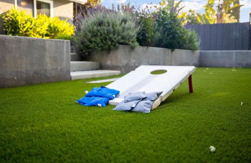 Modern Oceanside Stay with Yard & Laidback Vibes - Foto 3