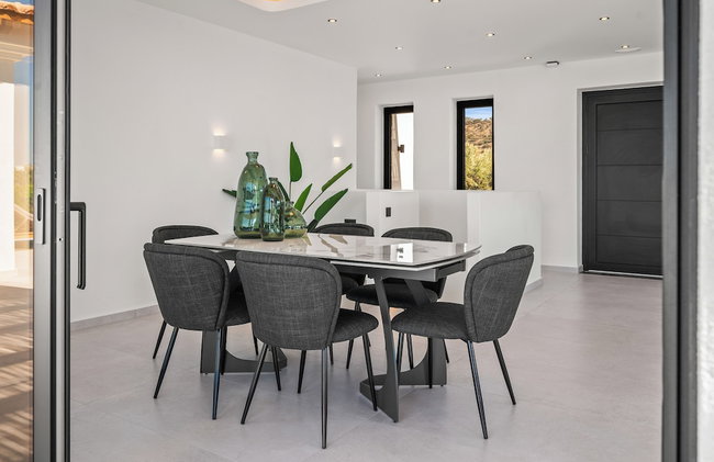 Villa Anassa - Luxurious 4-Bedroom Villa with Private Pool by Temma Villas - Photo 119