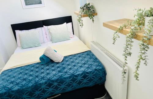 Castle view Rochester - Photo 20