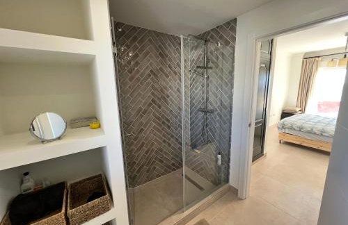 Estepona Beach Front Apartment with Stunning Sea Views - Foto 27