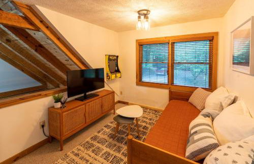 Creekside Cabin - Seven Devils,NC - Pet-Friendly, Close to Skiing & Hiking, and the Apline Coaster! - Foto 31