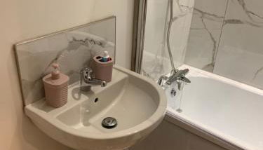 City Blessed Apartment 4 with free parking - Foto 5