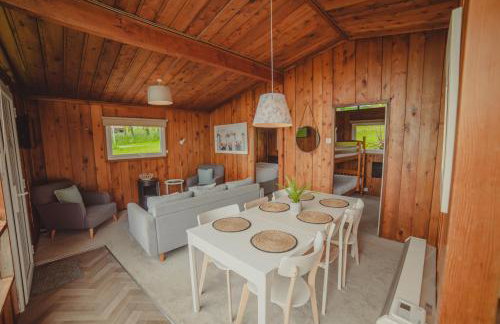 Timber Hill Self Catering Cedar Lodges - Foto 53