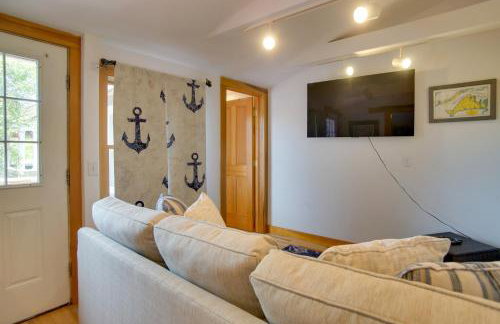 1 Mi to Ferry Terminal Oak Bluffs Family Retreat! - Foto 4