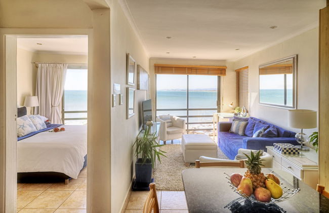 185 on Beach Boutique Suites and Apartments - Photo 8