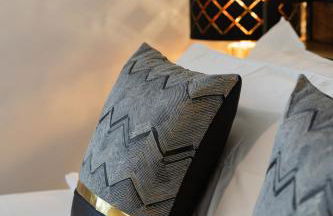 Sunrise Glow Spacious 2BR 2BA 2 King Beds Gym WFH - Foto 23