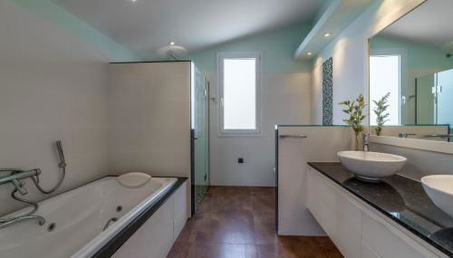 Villa Santandria Grupo Seranova Luxury Hotel - Photo 4, Shower