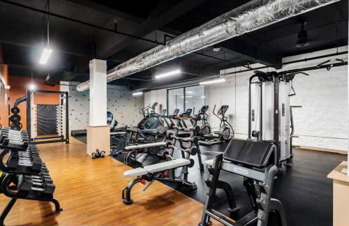 King Bed, Downtown Steps from Bengals & Reds, Minutes to OTR, TQL, HardRock - Foto 22