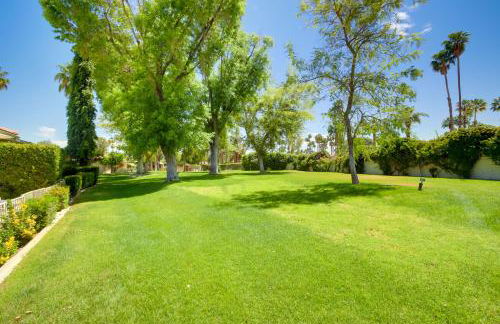 Sunny Palm Springs Haven Fenced Patio, 6 Pools! - Foto 25