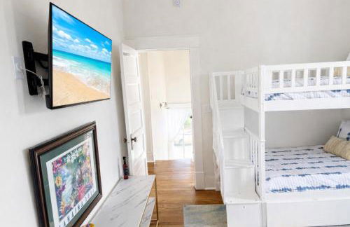 White Magnolia - Bakery Treats, Walk to Beach, Strand, Cruise, Pleasure Pier - Foto 31