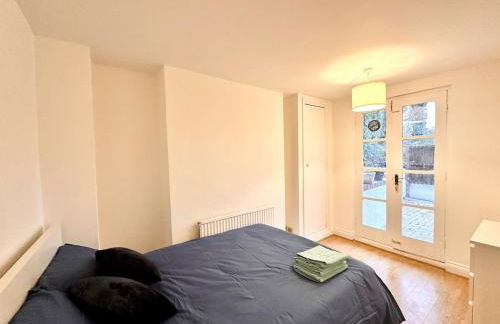 Flat-By Lewisham Train Station - Foto 5