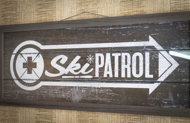 Tahoe Forest Chalet 3BR House w/ Mountain Views - Foto 37