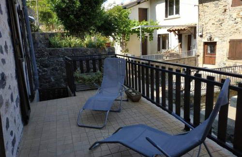 Maison en pierres au cœur d'un village Ardéchois - Photo 7