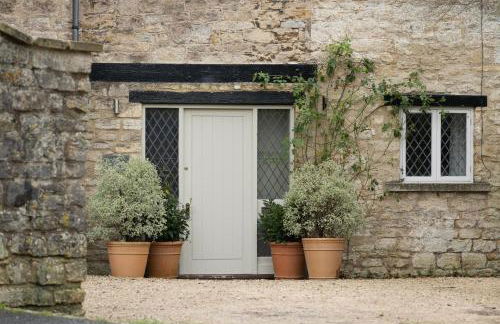Fern Cottage Coach House - Photo 1