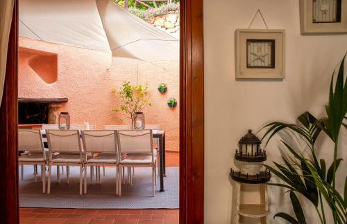 Villa Patty with infinity pool in front of the sea, parking and wifi - Foto 67