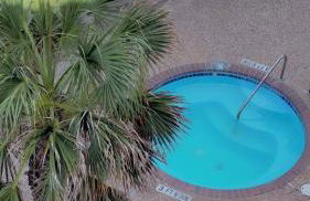 Sun-Kissed Stays - Photo 8